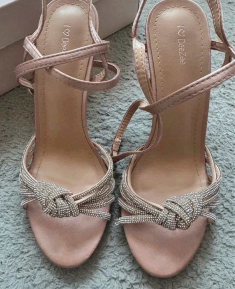 Buty na obcasie sandały szpilki z kryształkami błyszczące deezee