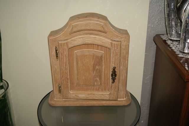 Gablota szafka na klucze drewno