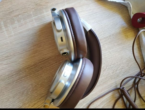 Słuchawki bluetooth wraz możliwością podłączenia pod kabel