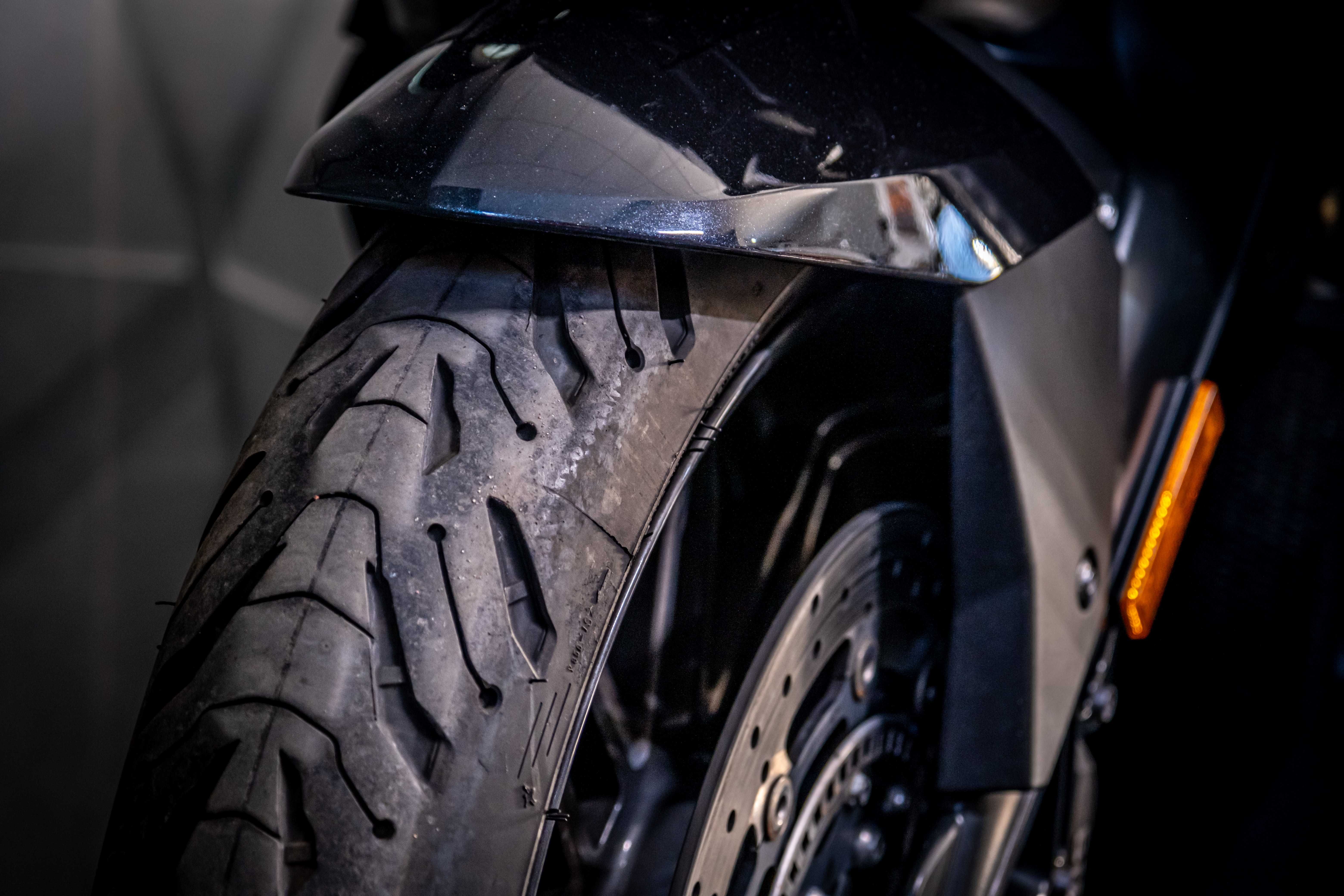 BMW K1600 Midnight