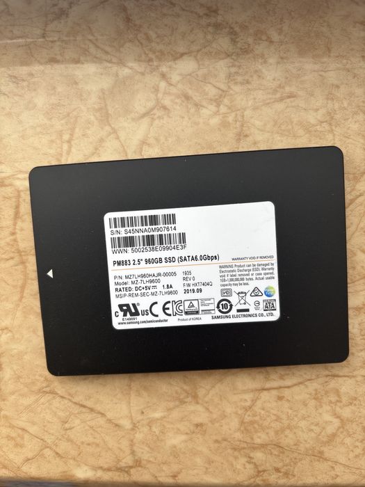 SSD Samsung PM883/SM863/SV843 960GB 2.5" SATA III