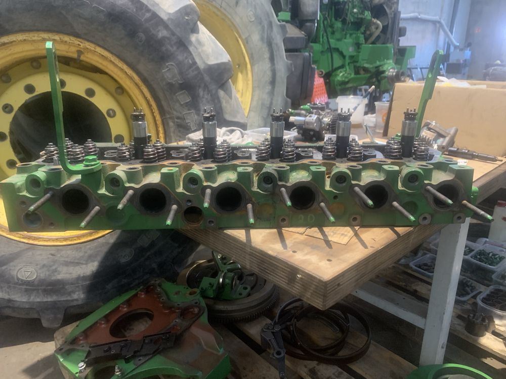 Glowica John Deere 6068 R527376 RE588251
