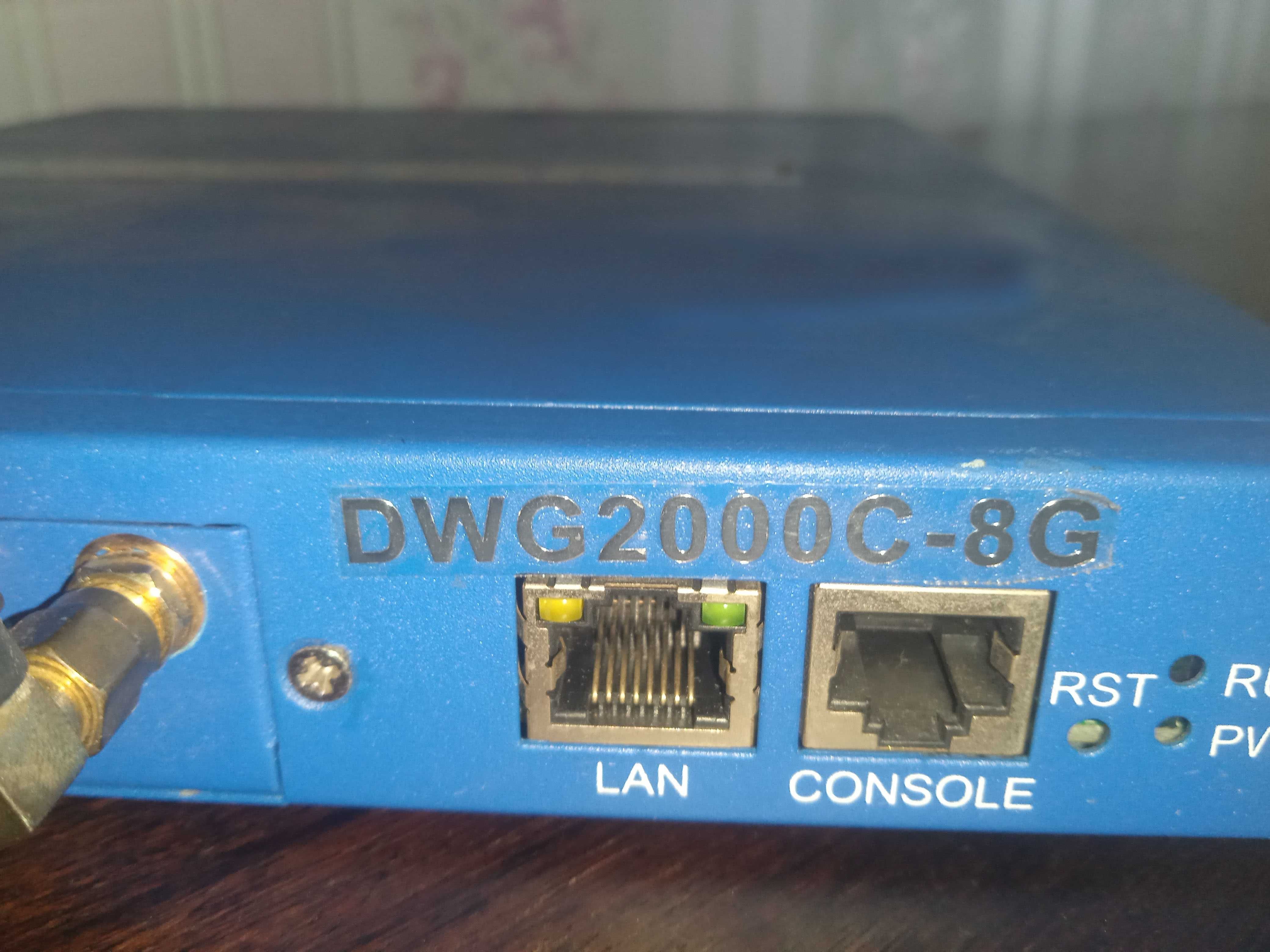 GSM VoIP-шлюз Dinstar DWG2000C-8G