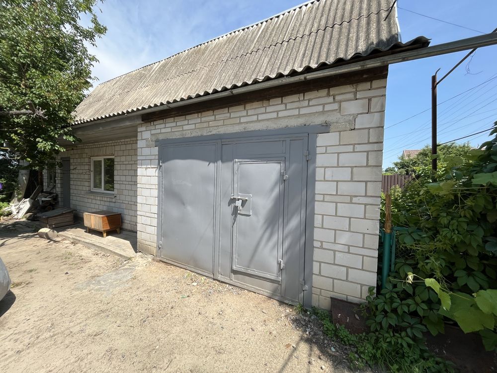 Продам 2-поверховий будинок з виходом до р.Рось с.Чмирівка