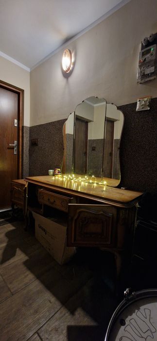 Toaletka kosmetyczna z lustrem Antyk