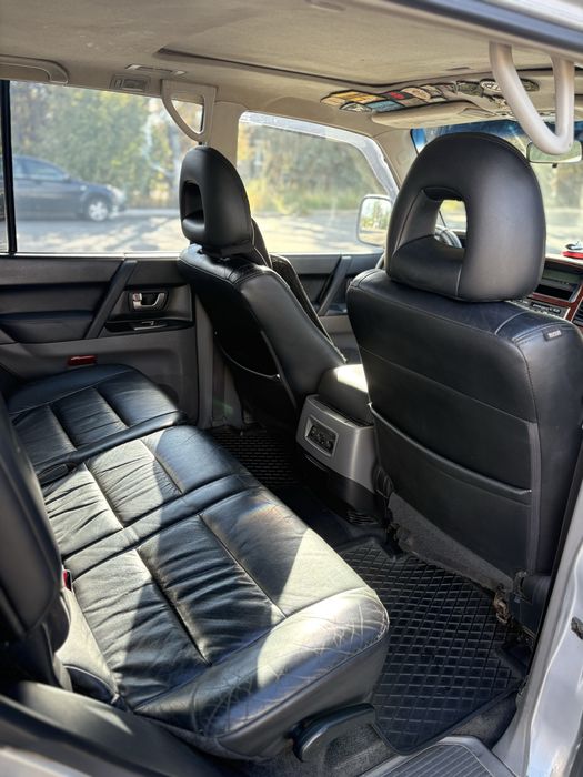 Mitsubishi Pajiero Wagon 2004