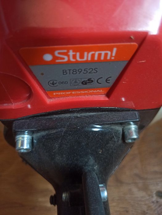 Бензокоса, бензиновий тример-кущоріз STURM! bt8952s