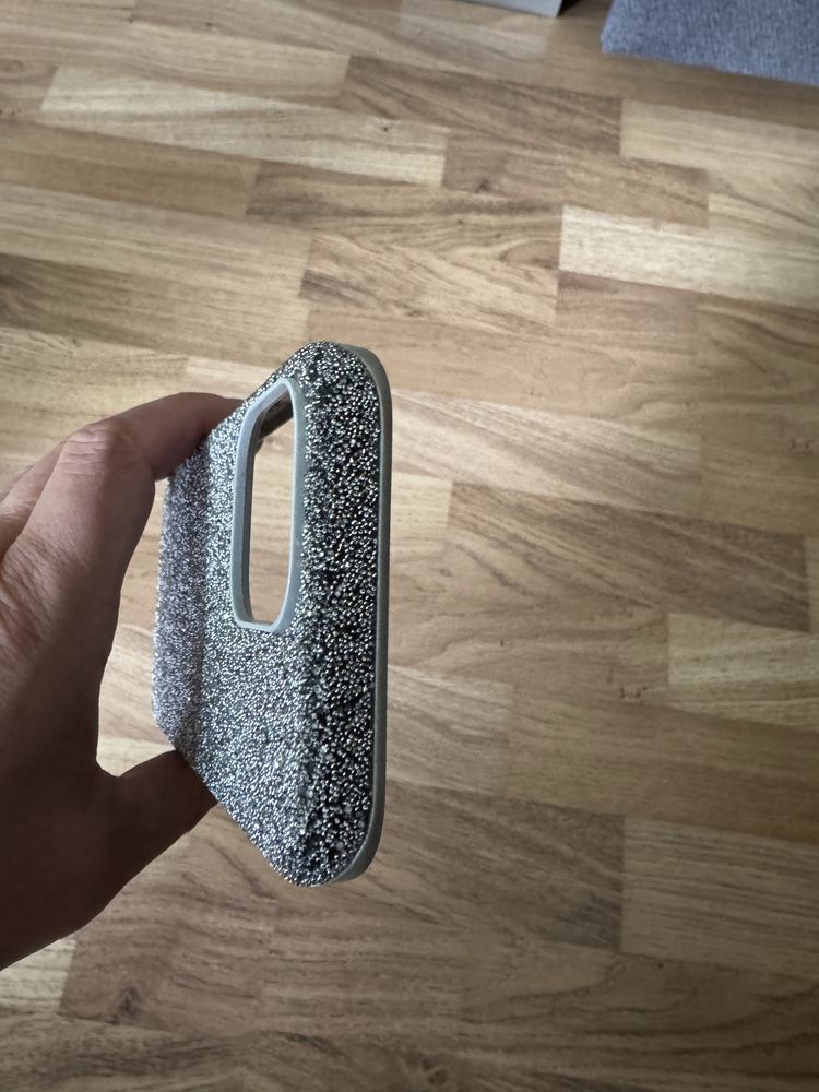 Etui Swarovski na iphone 15 pro max orginał