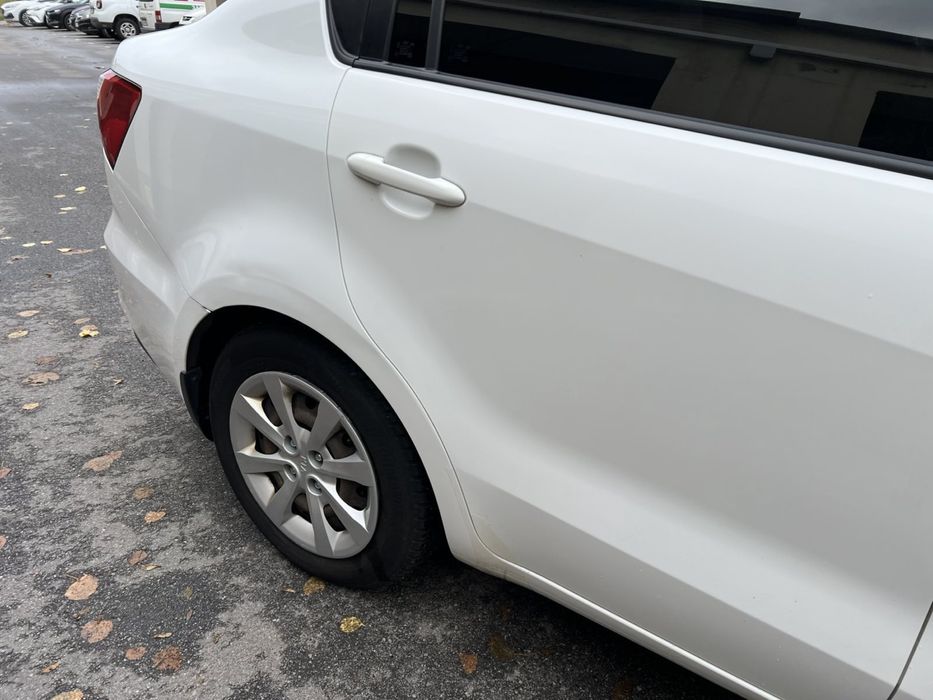 Поодам надійне авто. Ціна шара