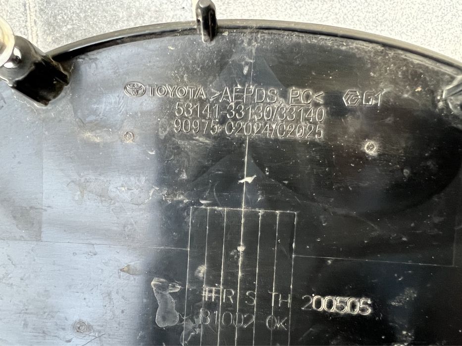 Toyota RAV4 2019 2020 2021 2022 Противотуманка в сборе, эмблема значок