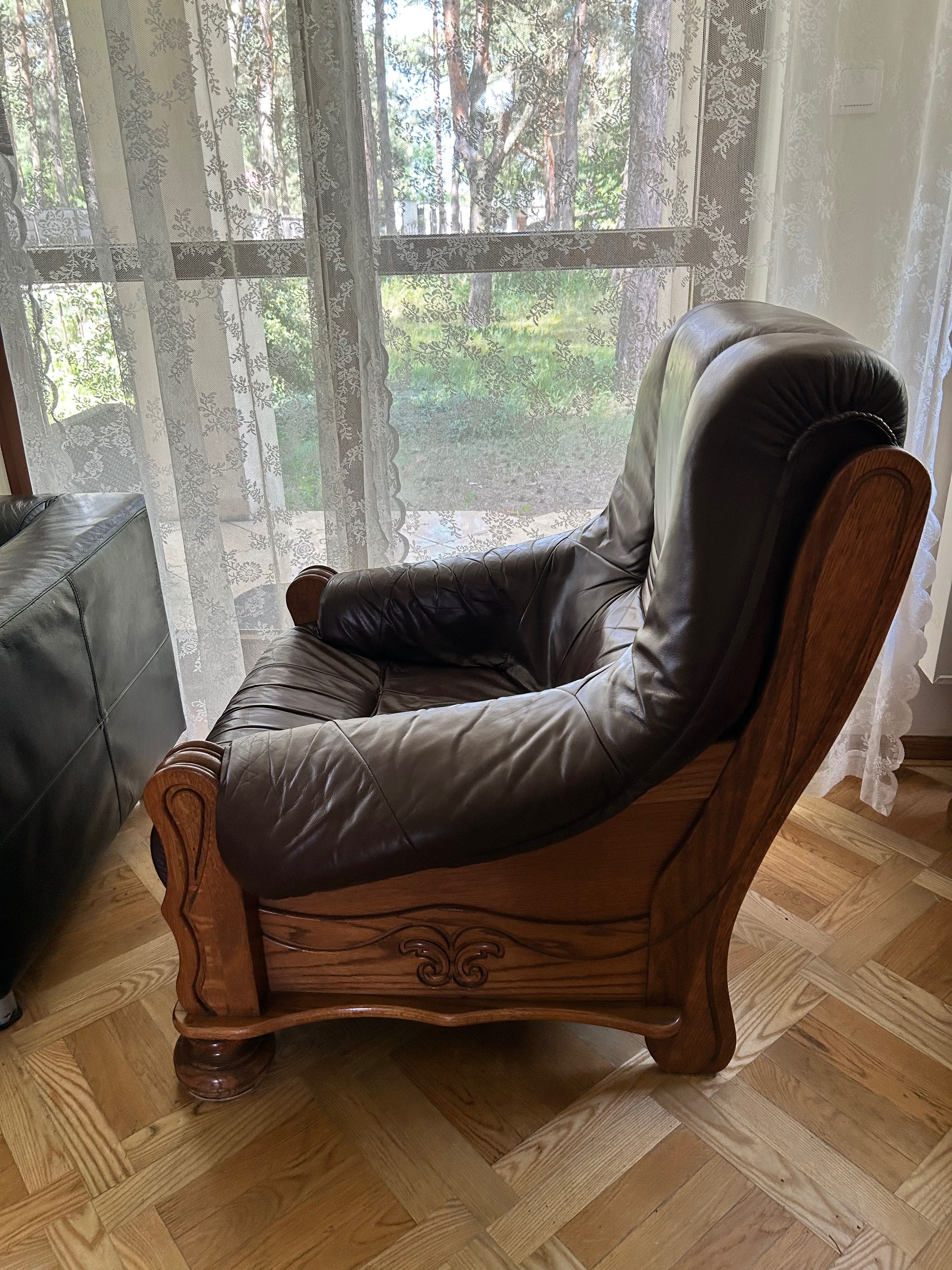 Skórzana sofa plus dwa fotele