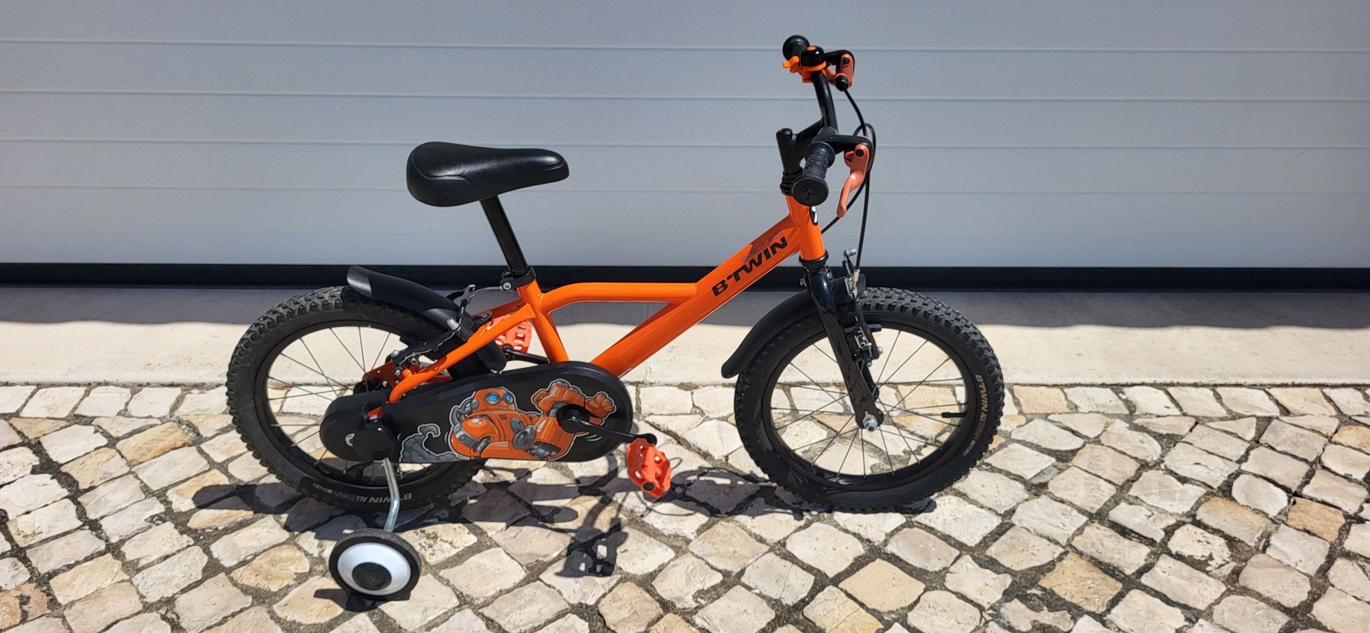 Bicicleta btwin de criança.