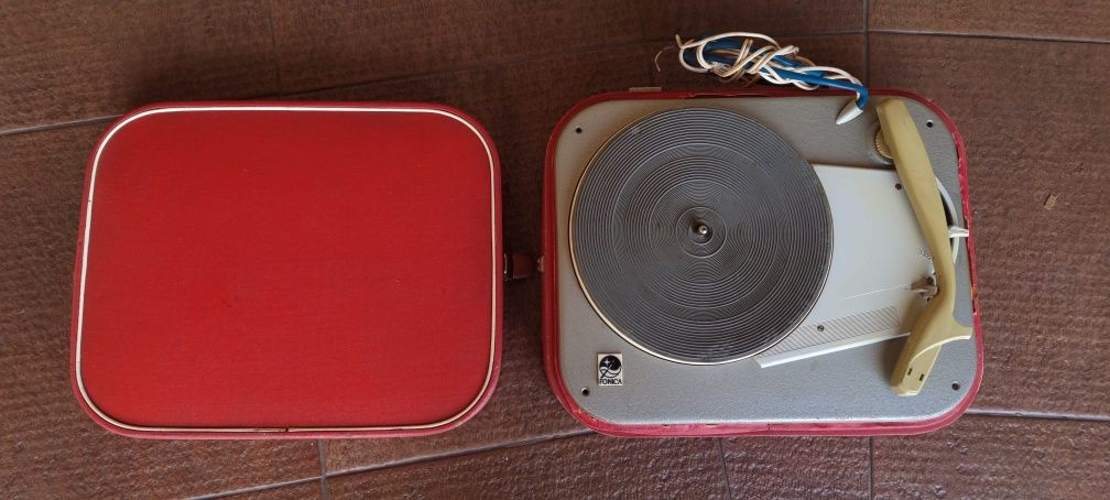 Gramofon elektryczny walizkowy Fonica G-250 prl retro vintage