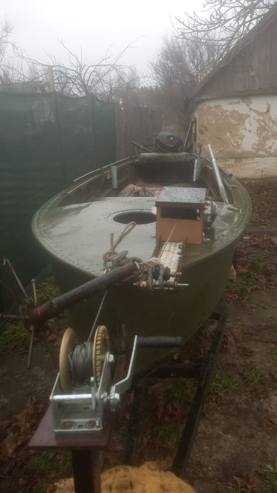 Продам лодку , човен Южанка ,Казанка