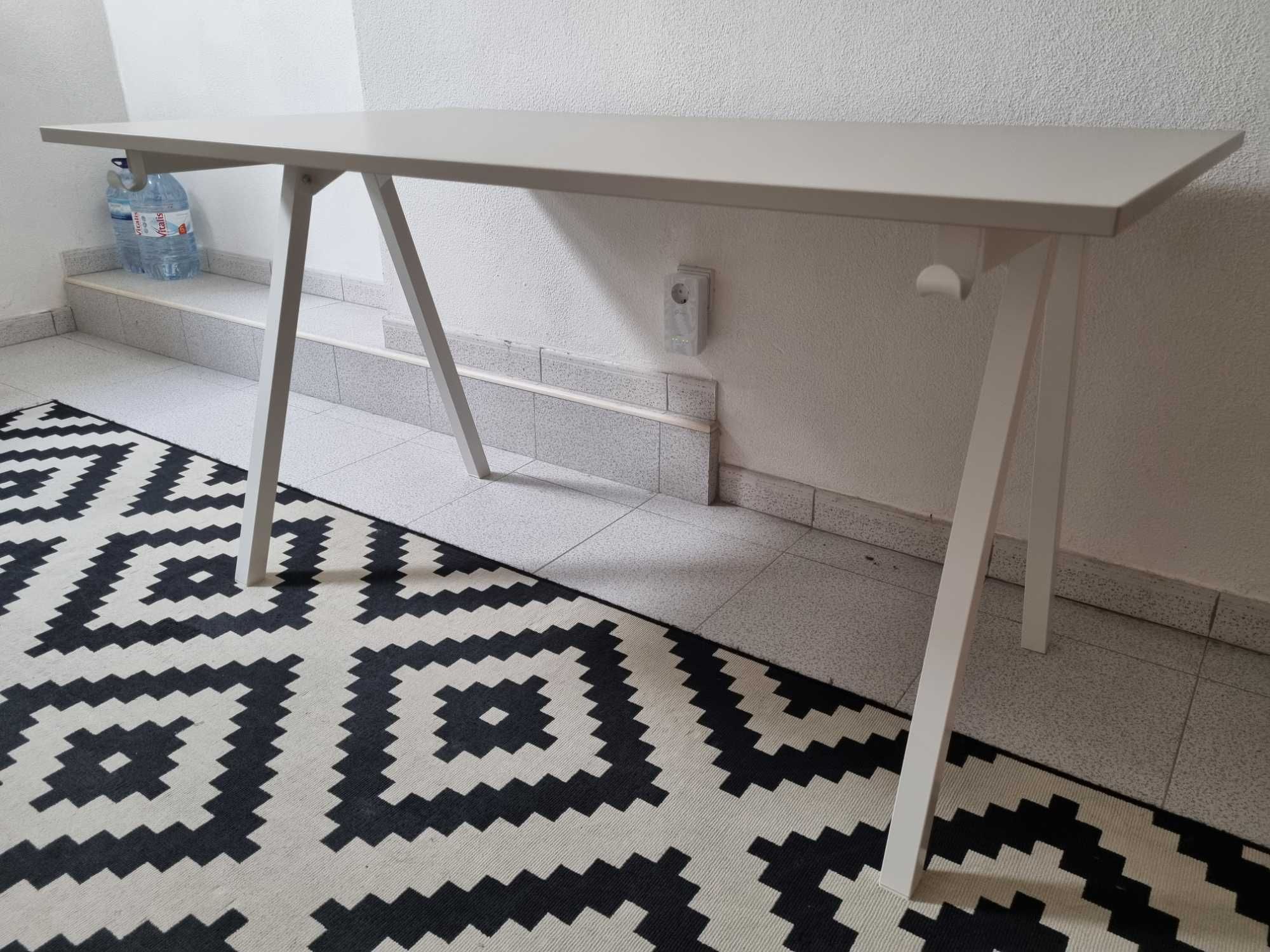 Secretária IKEA TROTTEN Branca