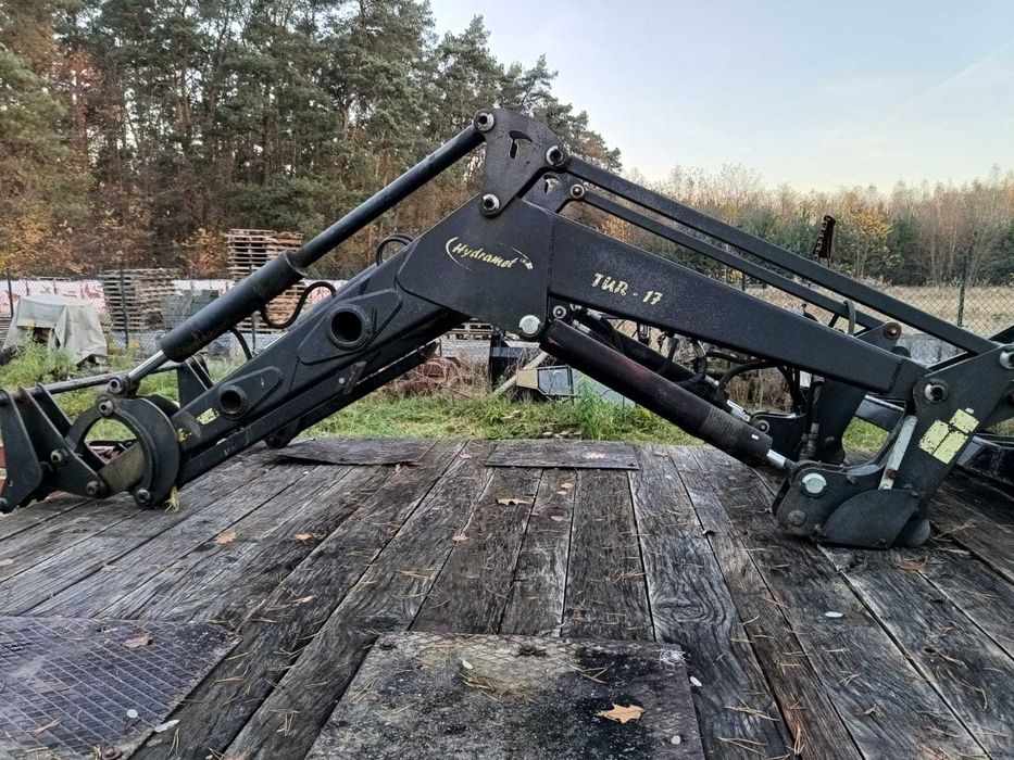 Ładowacz Hydramet 17 do NEW HOLLAND CASE