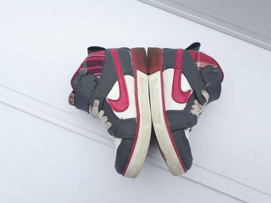 (25-15,5) Nike высокие кроссовки хайтопы ботинки скейтера для девочки