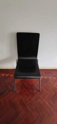 4 Cadeiras pretas Ikea