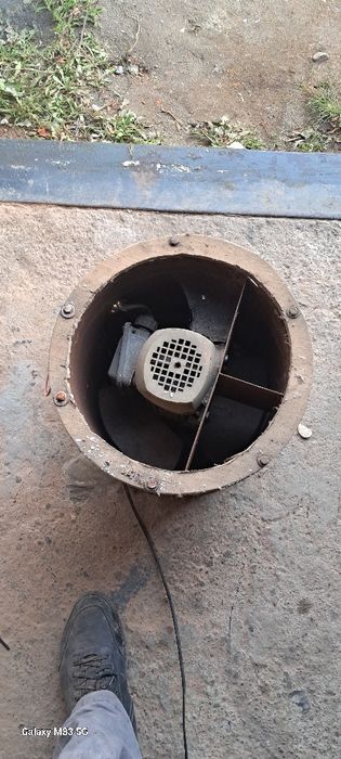 Витяжка 220/380в