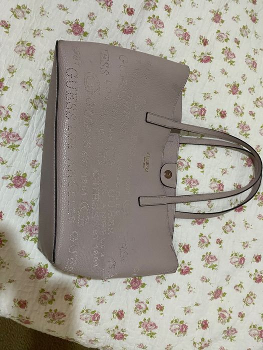 Mala grande Guess