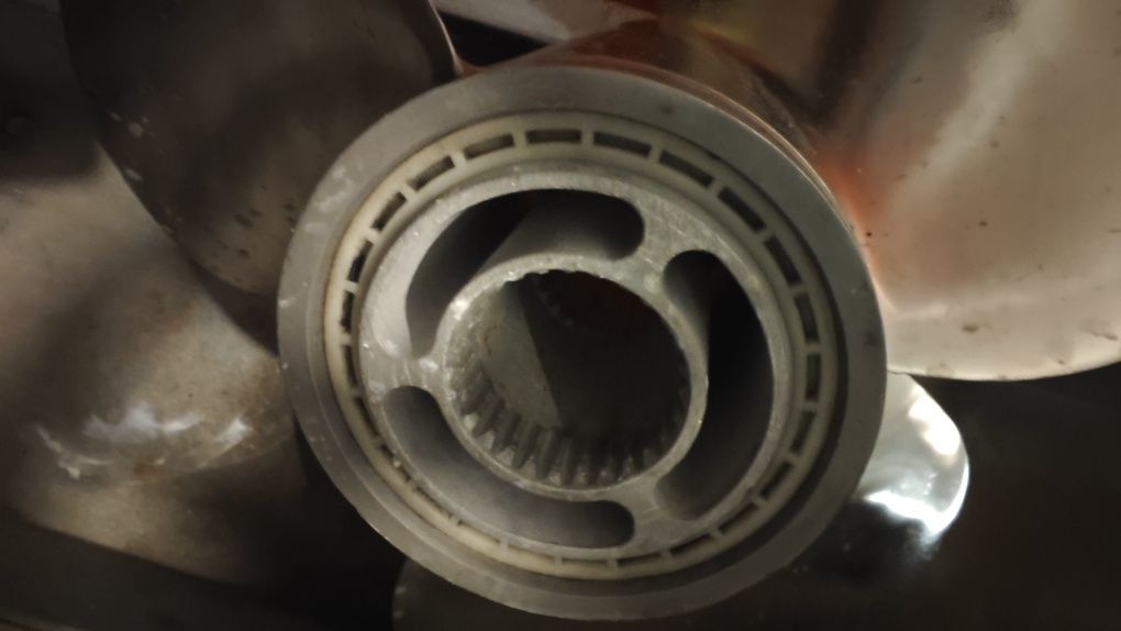 volvo penta przekładnia dp-sm 1.95 Duo pro + śruby D5 2szt