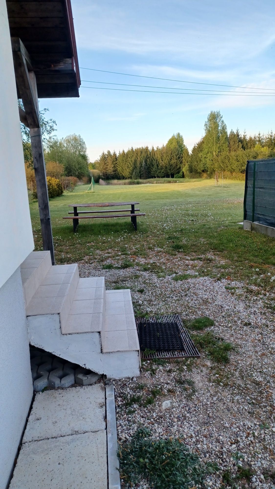 Dom pod Wierzbami ,6 osób. 2km od cent. Poza miastem