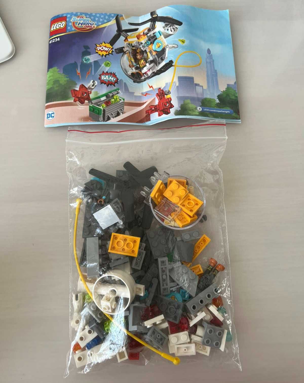 LEGO DC Super Hero Girls Вертолёт Бамблби (41234)