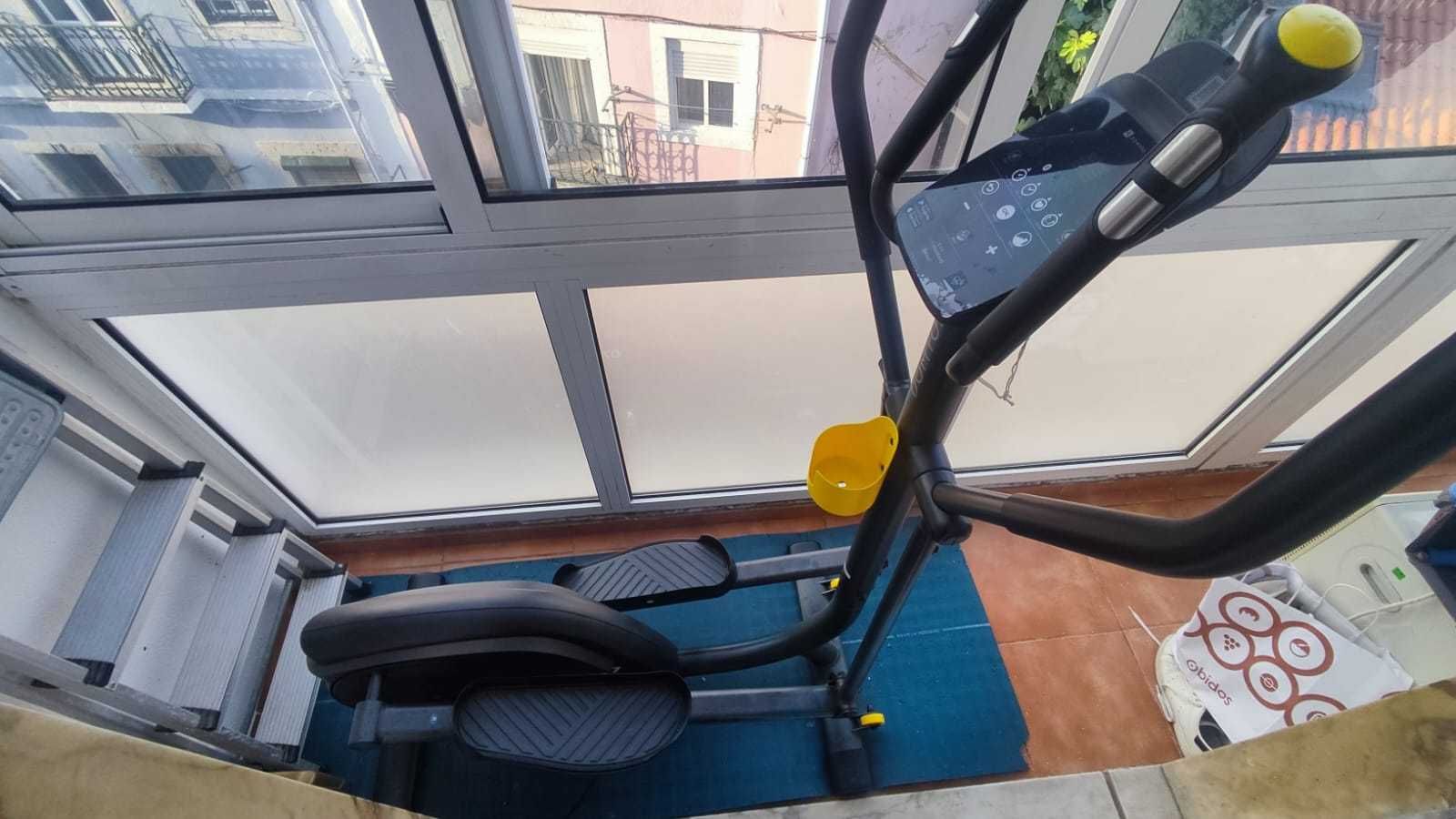 Elíptica de Treino 500. DOMYUS