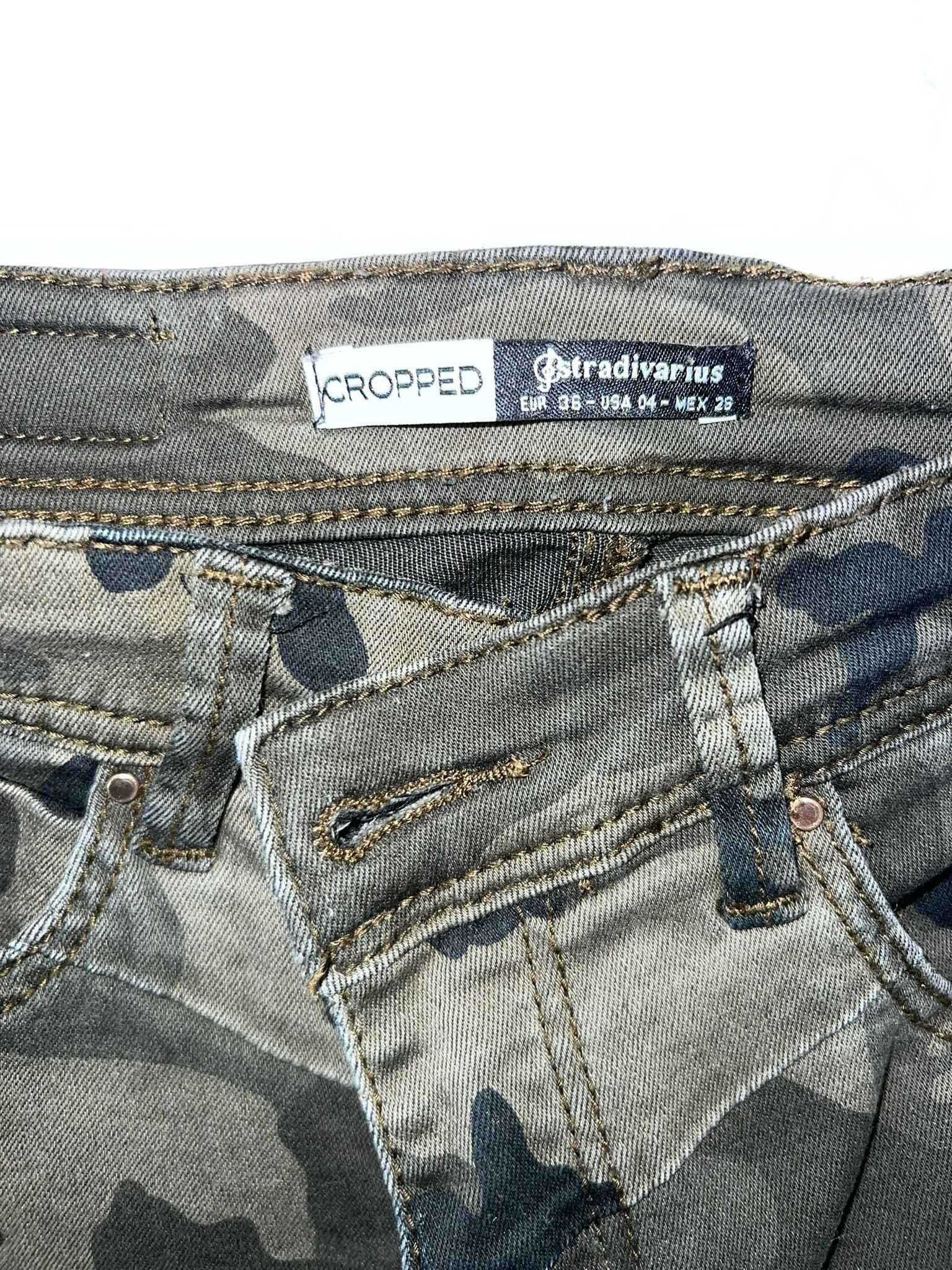 Calças estilo militar da Stradivarius de mulher