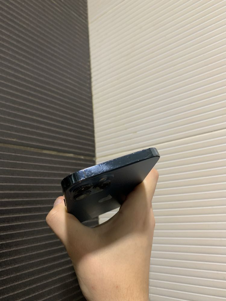 iPhone 12 Pro Max — Синий зверь на твоей стороне!