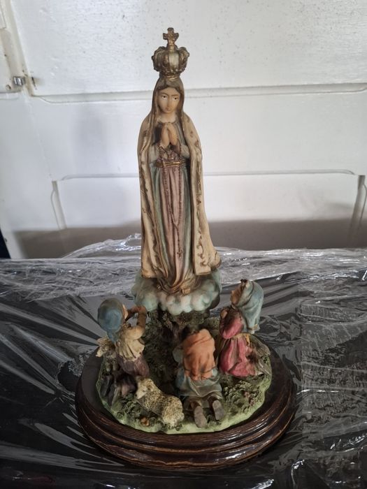 Nossa senhora e pastorzinhos