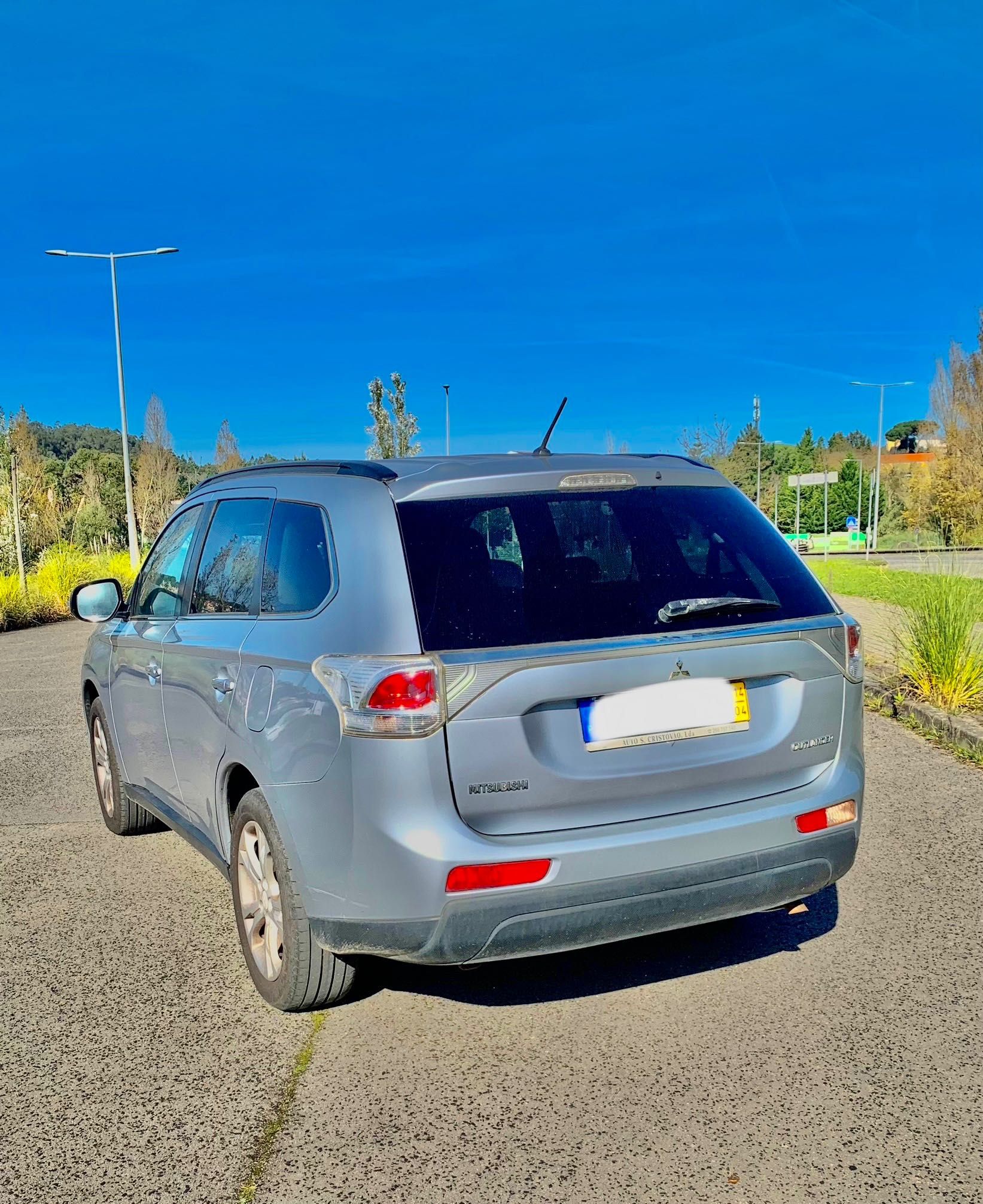 Mitsubishi Outlander - ACEITO TROCAS