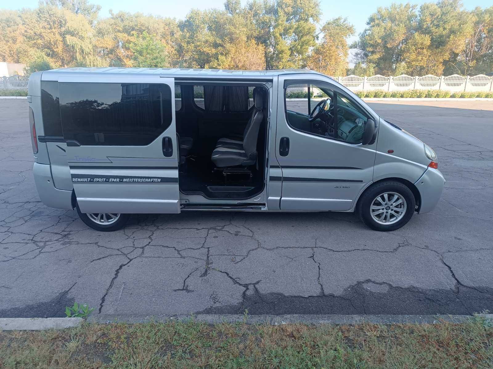 Продам микроавтобус   RENAULT TRAFIC