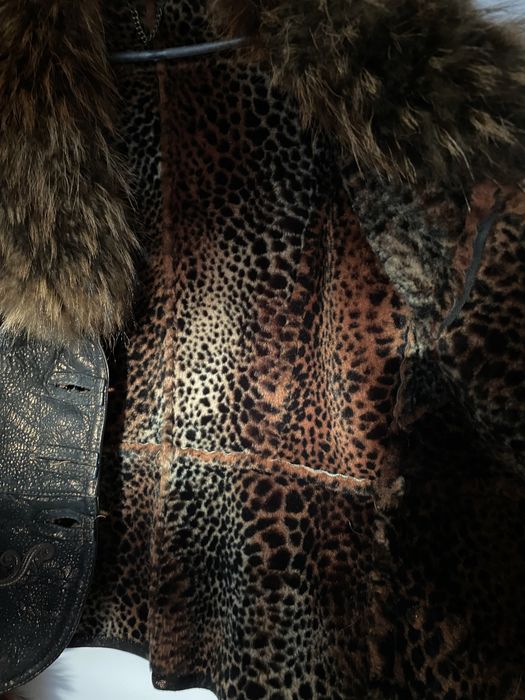 Натуральная дубленка с мехом енота