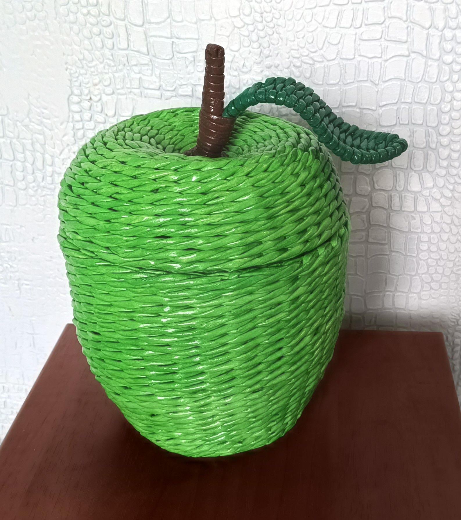 Скринька Яблуко.