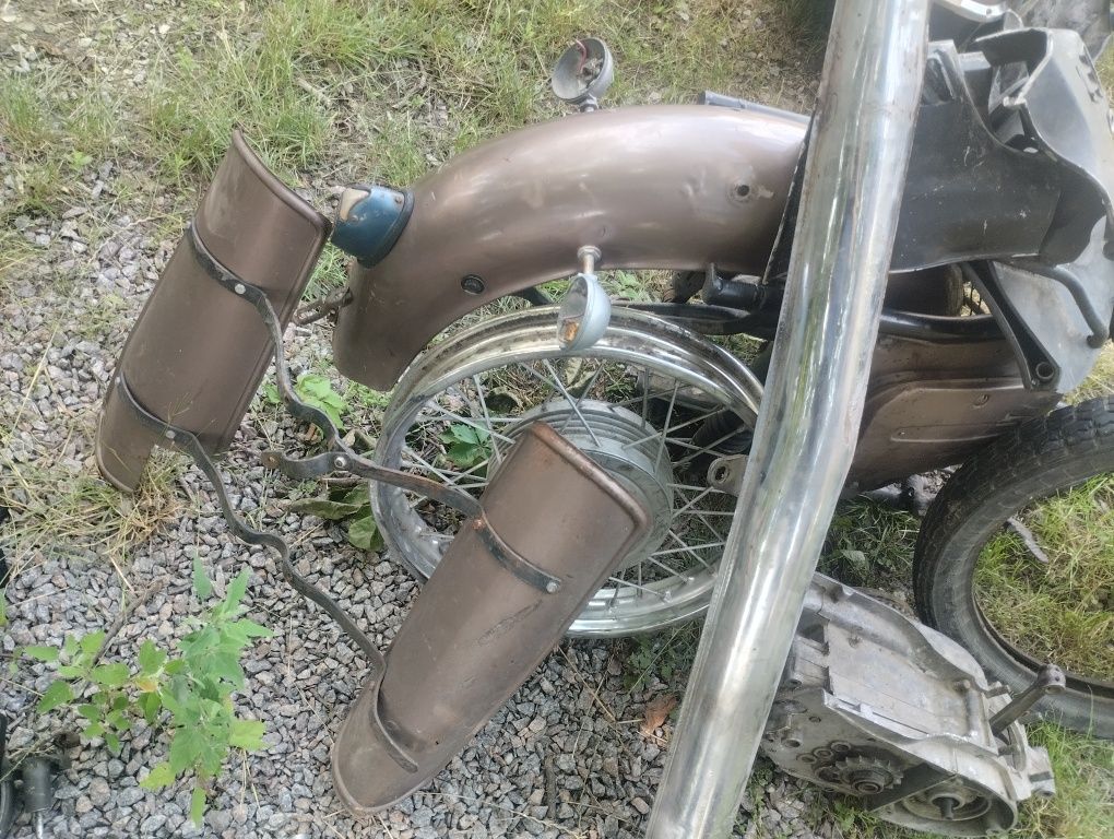 Продам покришку на іж планету