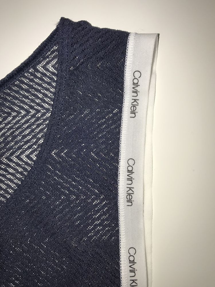 Koronkowe figi Calvin Klain