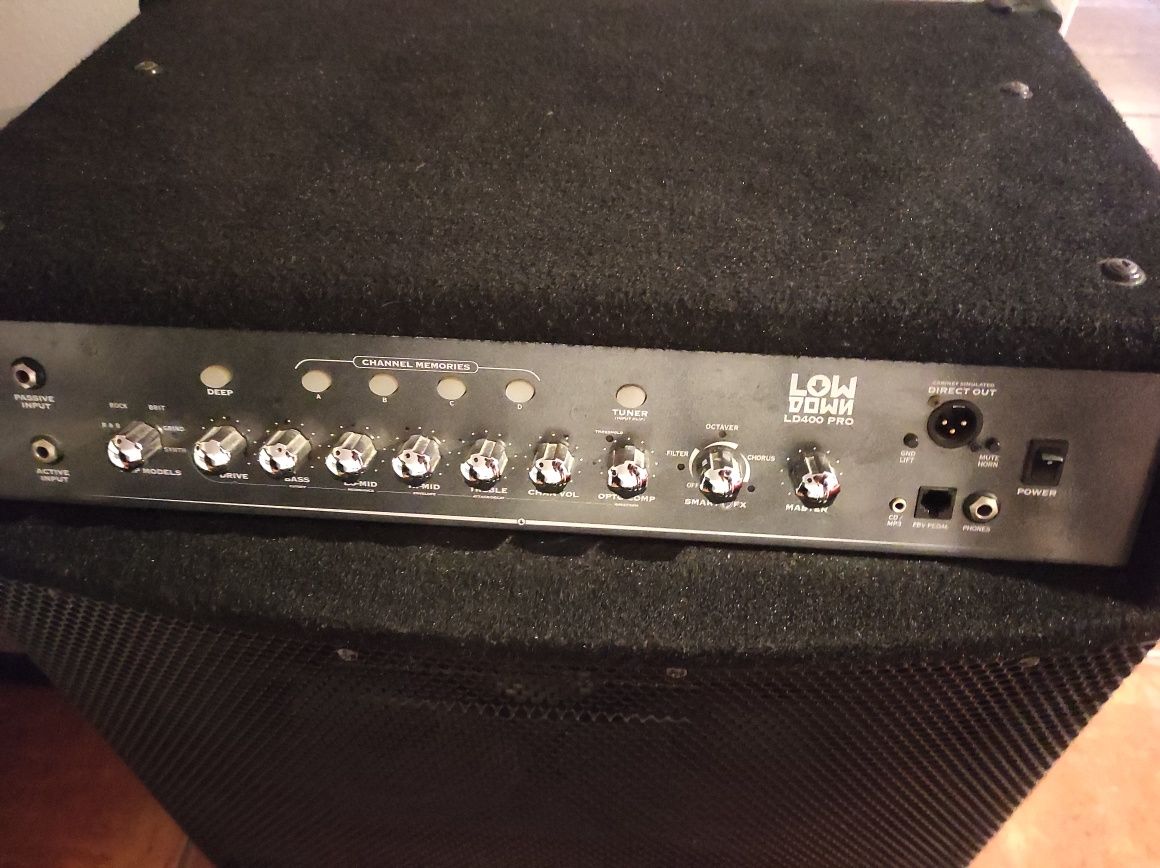 Amplificador de baixo Line6 lowdown 400