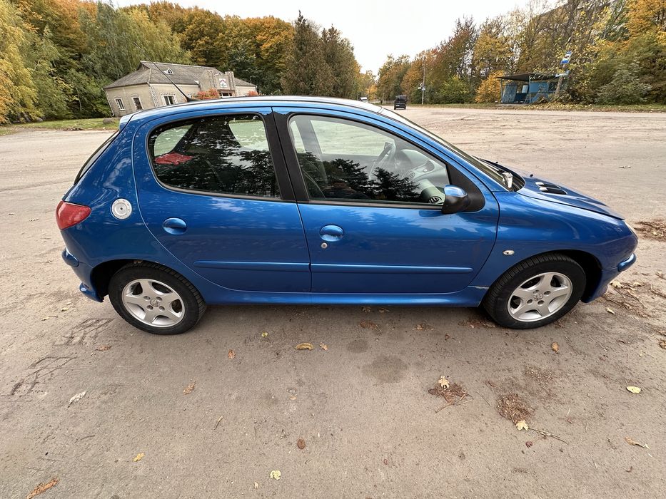 продам автомобіль, Пежо 206