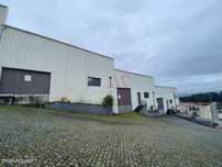 Armazém para arrendamento com 230 m2 com licença para Comércio e Indús