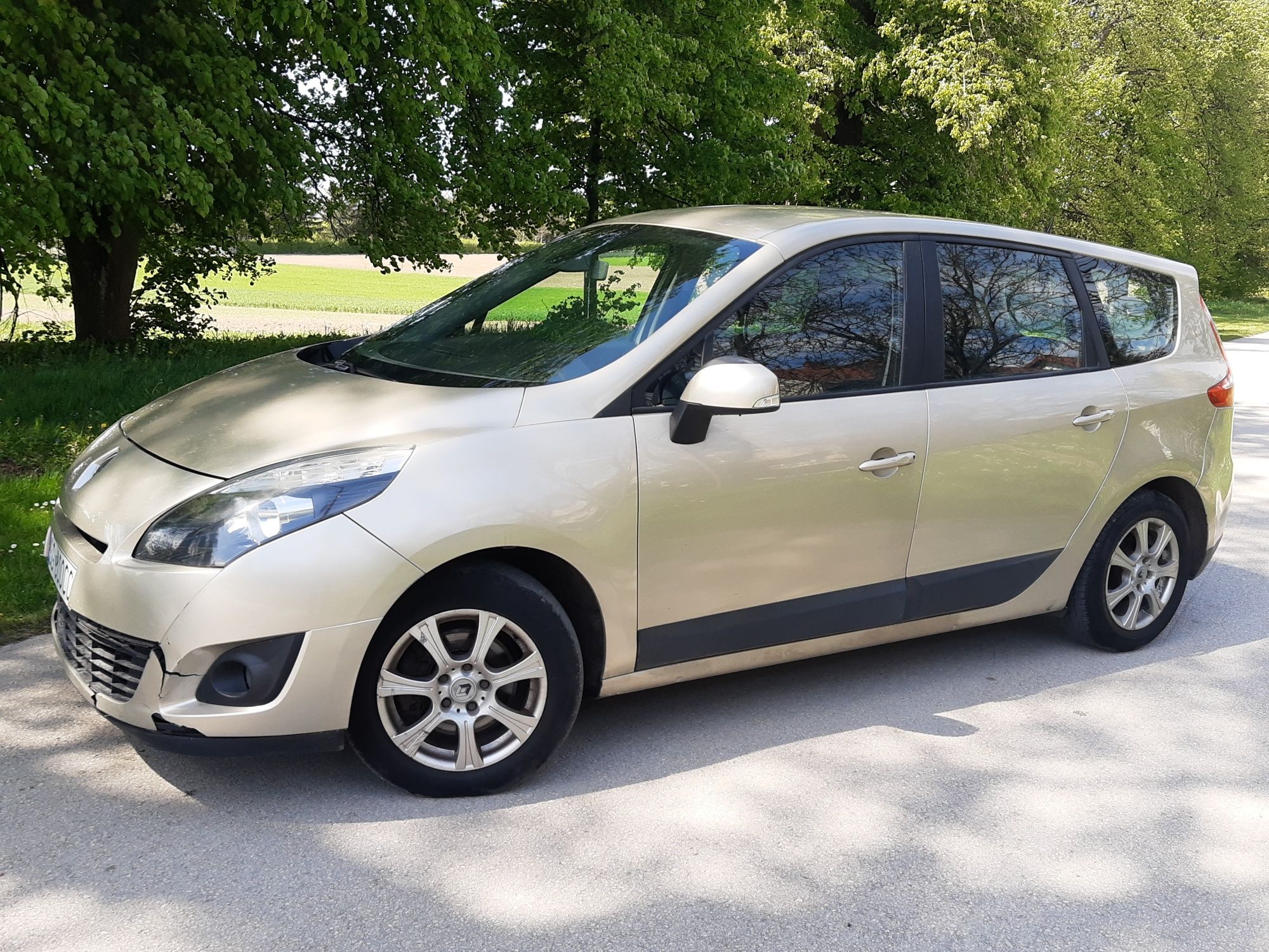 Renault Scenic III 7-osobowy 1.5 DCi 2010 rok zarejestrowany