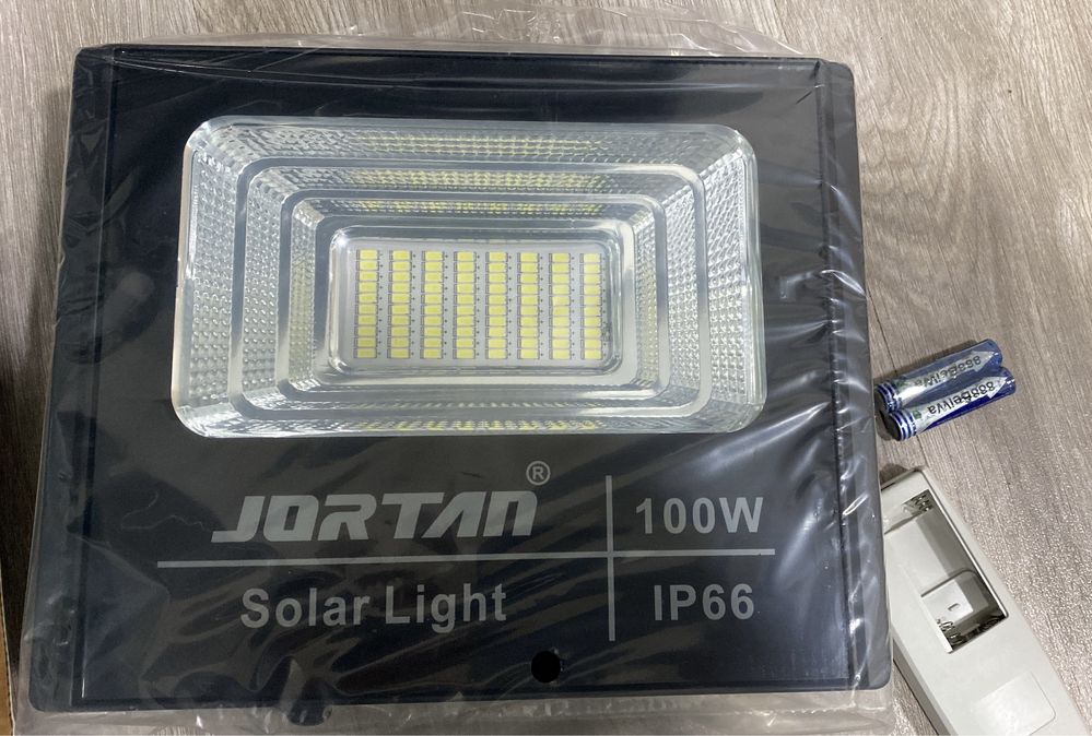 Holofote solar com bateria 60w ate 200w
