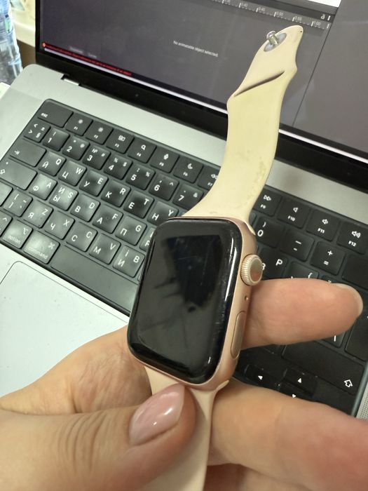Apple Watch Gold 44m Series 5