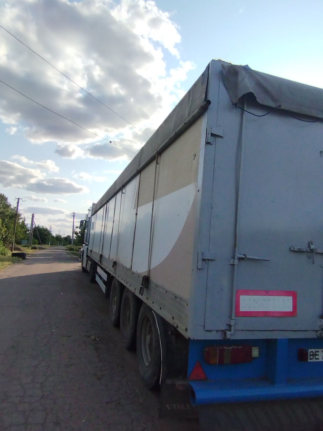 Рено Магнум з напівпричепом