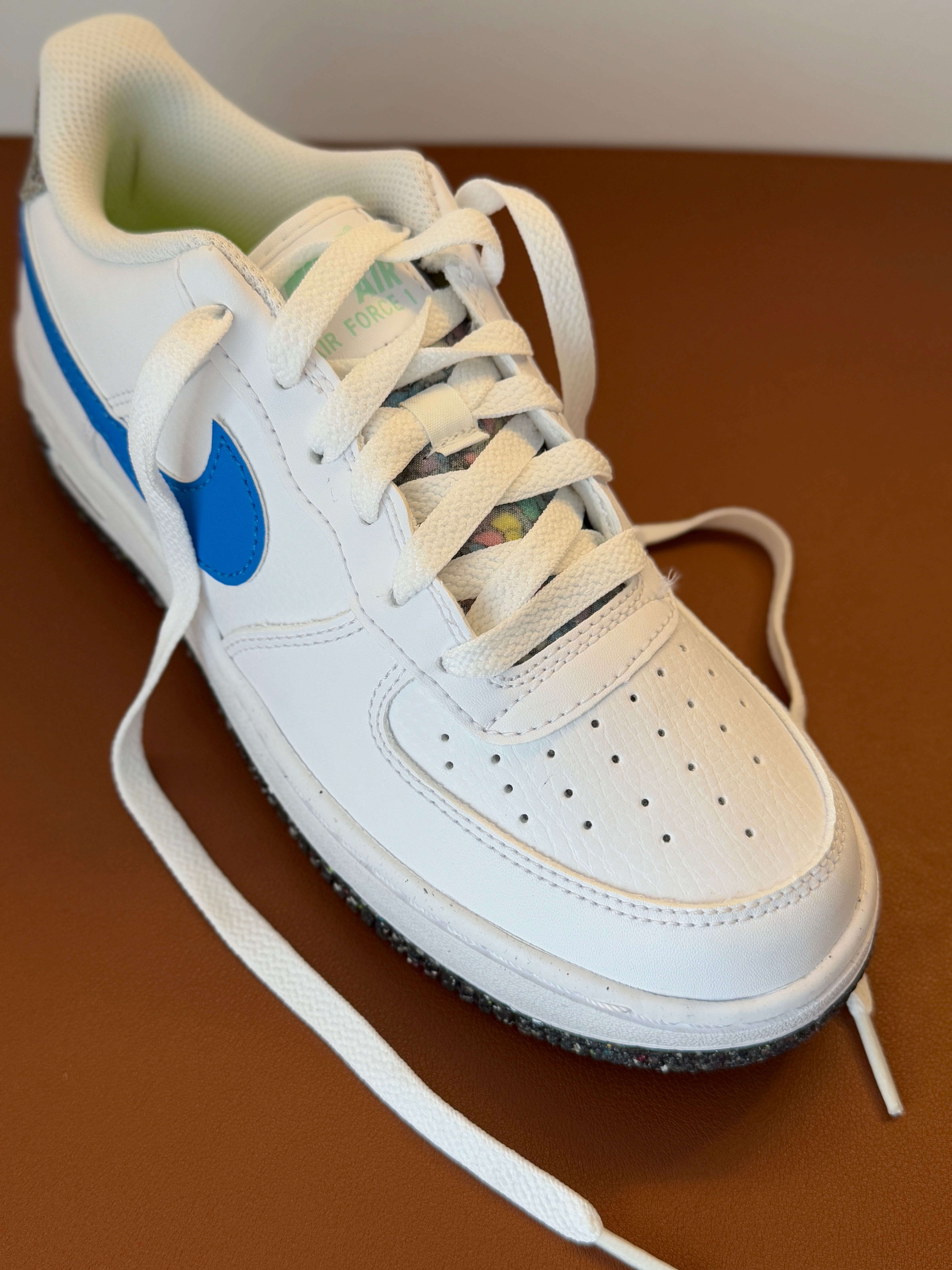 Nike - AIR FORCE 1 Lv8 Gs DR3098 100 - 38 розмір