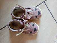 Buty dla dziewczynki 22