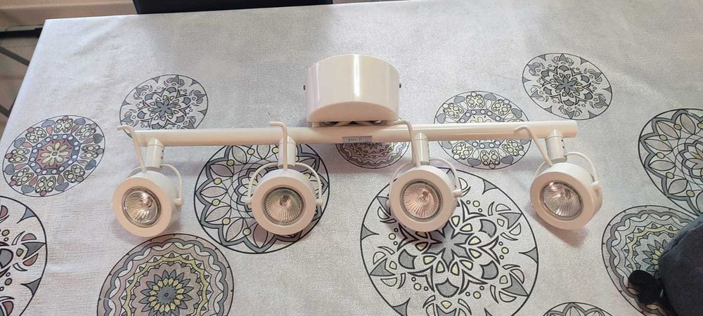 Candeeiro de teto projetor