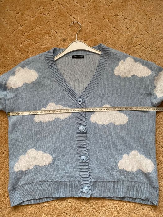 Sweter / kardigan w chmurki firmy Shein