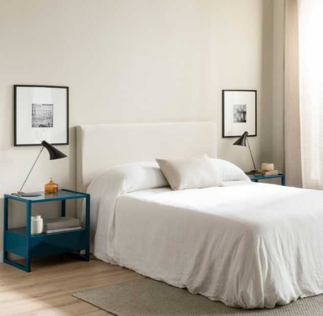 Cama Estofada com cabeceira lisa – 270€ (25% de desconto)