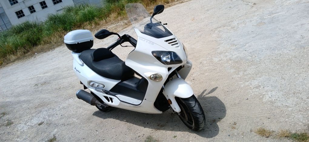Scooter 125cc modelo Jonway